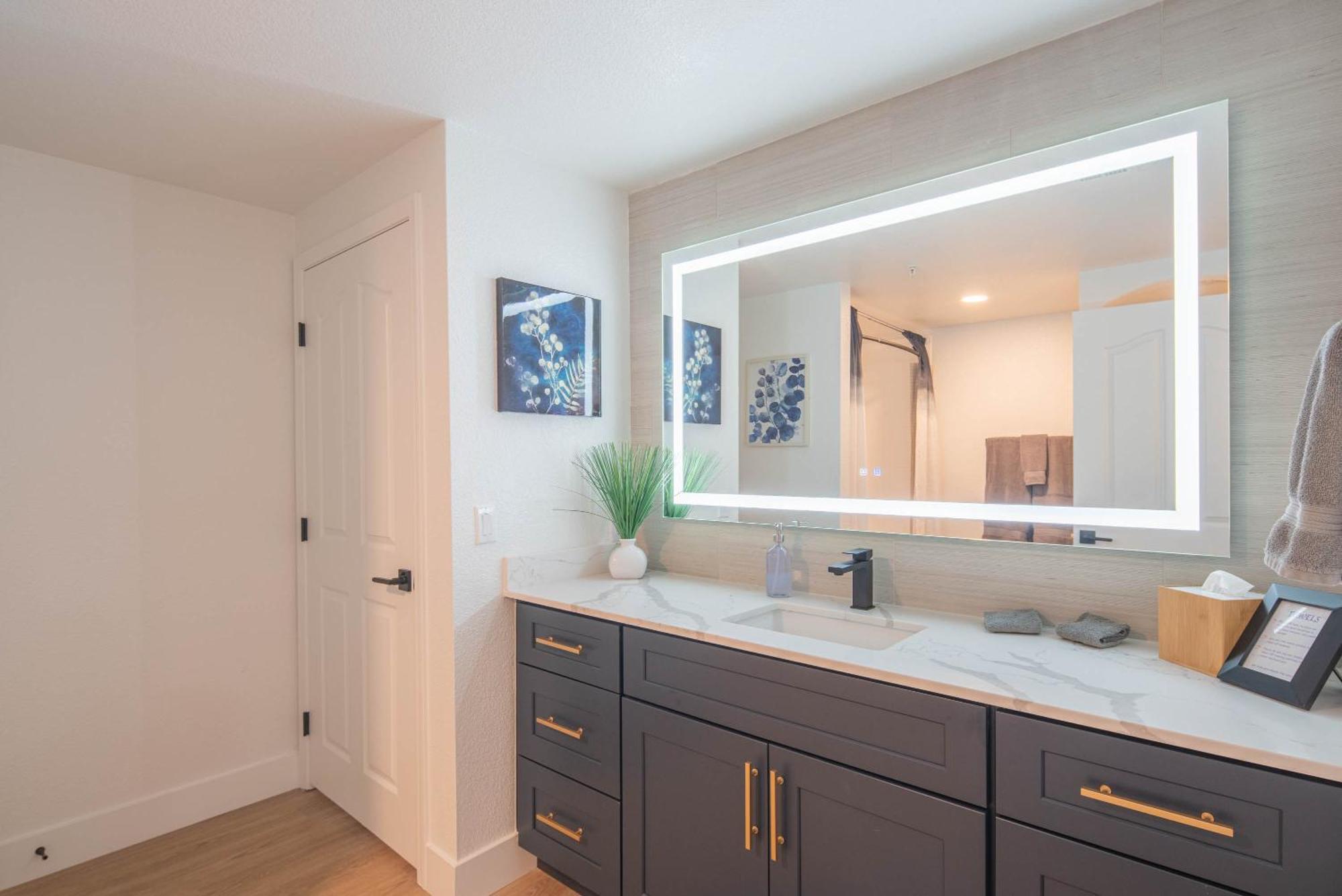 Apartamento Exclusive-walk To Golf, Shopping & Dining-king Bed N268